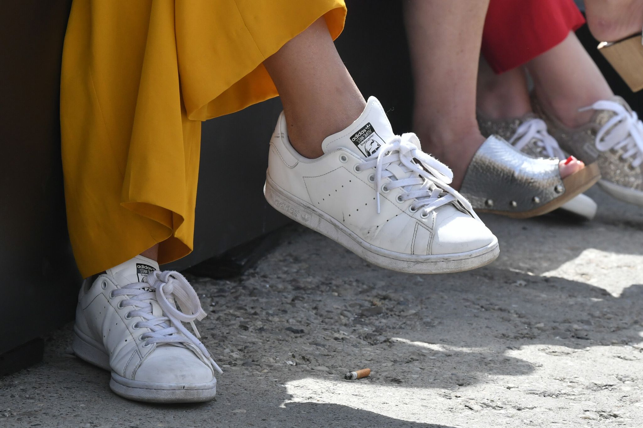 Ab in die Trommel: So werden Sneaker wieder sauber